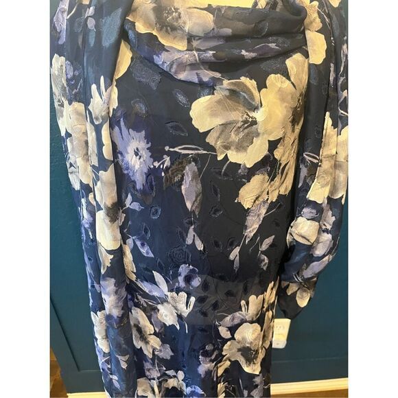 Alex Evenings Women's Sleeveless Printed Chiffon Dress with Shawl - Picture 4 of 8